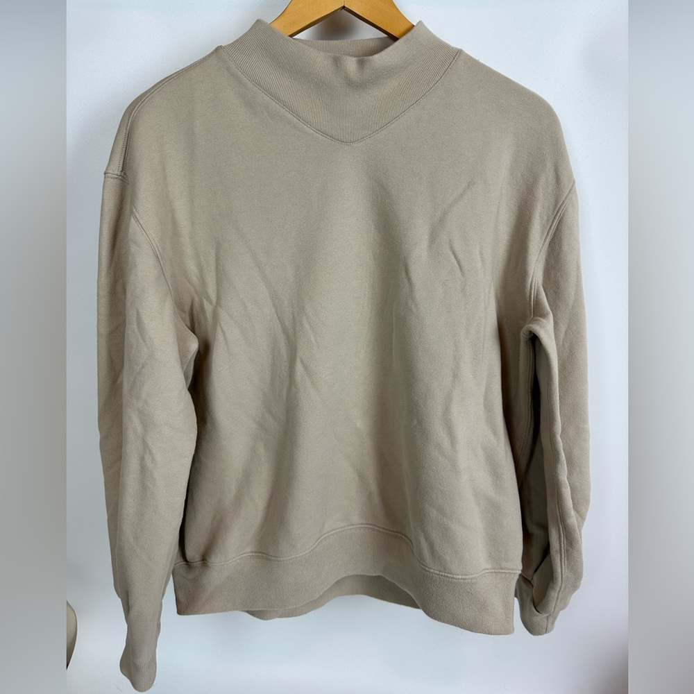 A&F Soft A&F Collection Beige Tan Sweatshirt Solid Sweater Women’s Medium